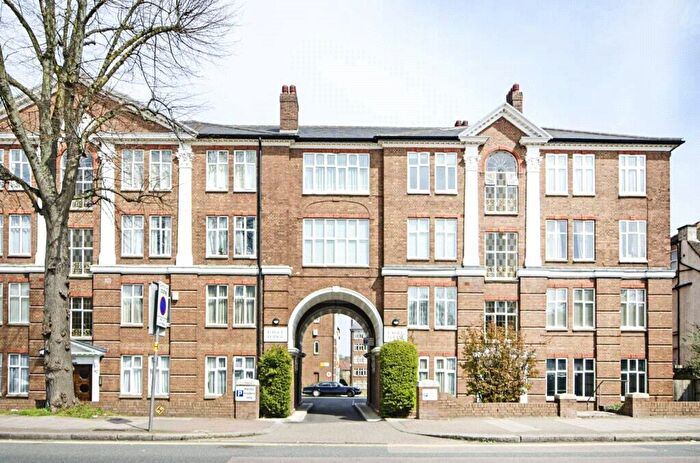1 Bedroom Apartment To Rent In Golders Green Road, London, NW11