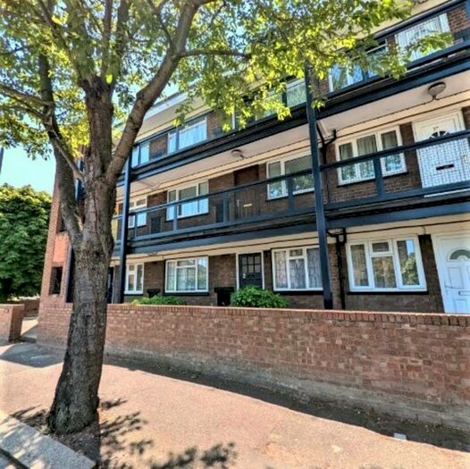1 Bedroom Flat To Rent In Essex Road South, London, E11
