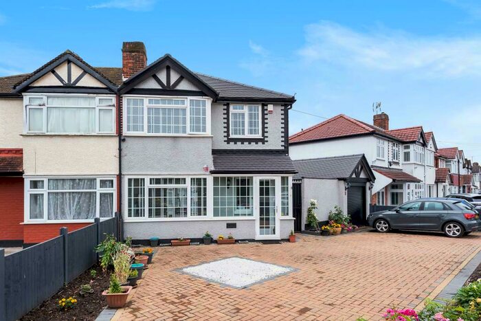 3 Bedroom Semi-Detached House To Rent In Hiliary Gardens, Stanmore, HA7