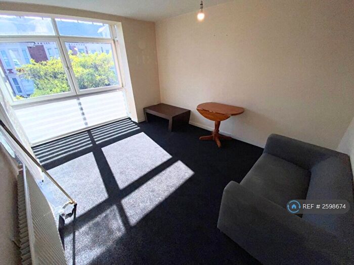 1 Bedroom Flat To Rent In Marine Court West, Whitley Bay, NE26