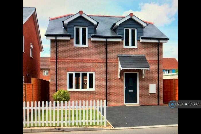 3 Bedroom Detached House To Rent In Brook Road, Wimborne, BH21