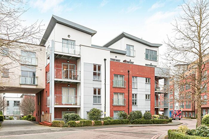 2 Bedroom Flat For Sale In Charrington Place, St Albans, AL1
