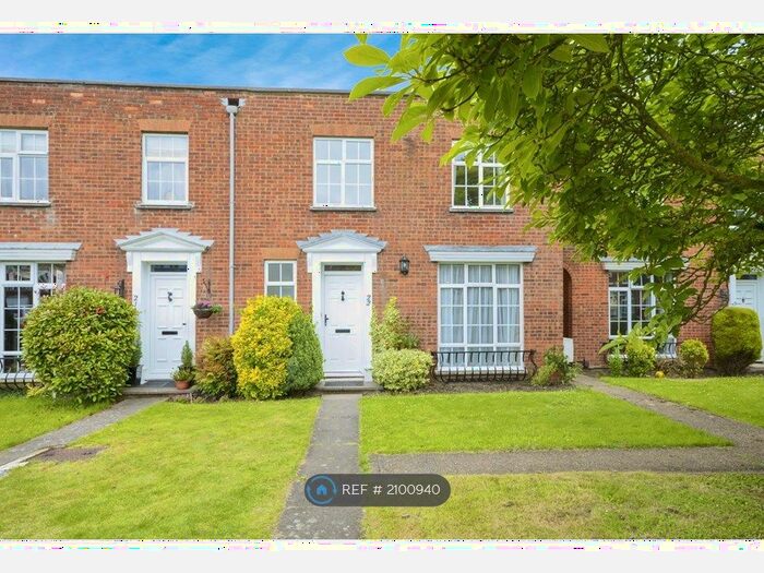 3 Bedroom Semi-Detached House To Rent In Azalea Walk, Pinner, HA5