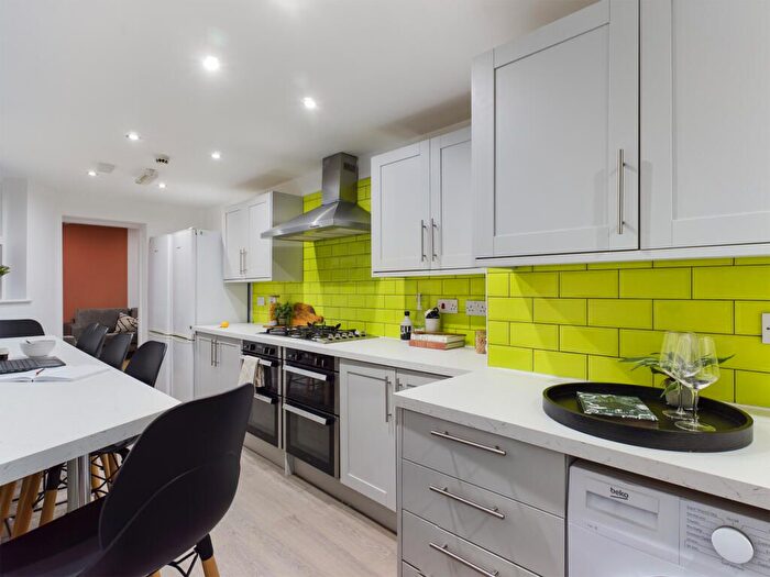 8 Bedroom Flat To Rent In Smithdown Road, Liverpool, L15