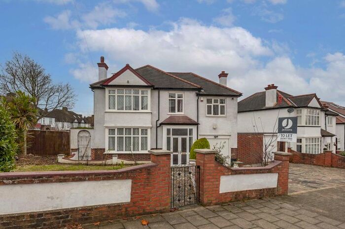 4 Bedroom Detached House To Rent In Valleyfield Road, London SW16