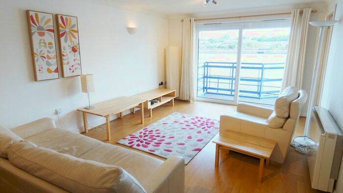 2 Bedroom Flat To Rent In Mountbatten Close, Ashton-On-Ribble, Preston, PR2