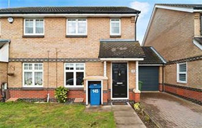 2 Bedroom Semi-Detached House For Sale In Cole Avenue, Chadwell St. Mary, Grays, RM16