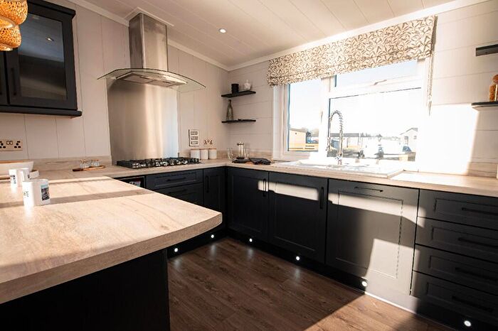 2 Bedroom Lodge For Sale In Great Hadham Country Club, SG10