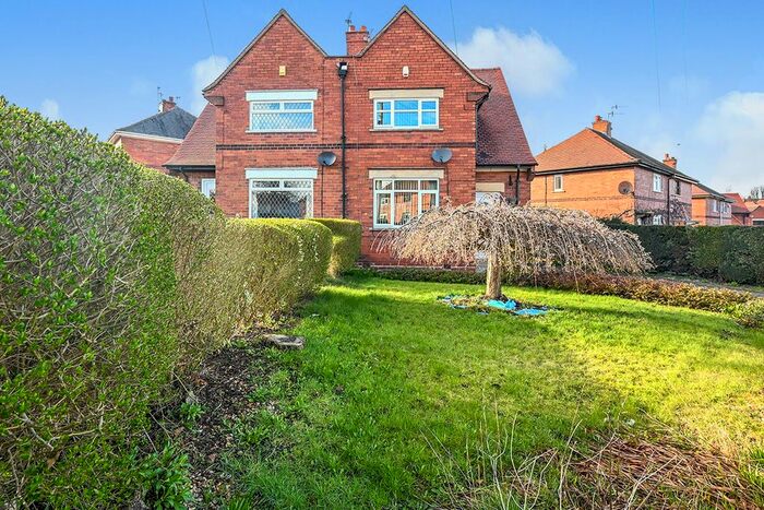 3 Bedroom Semi-Detached House To Rent In Greenwood Avenue, Ilkeston, Derbyshire, DE7