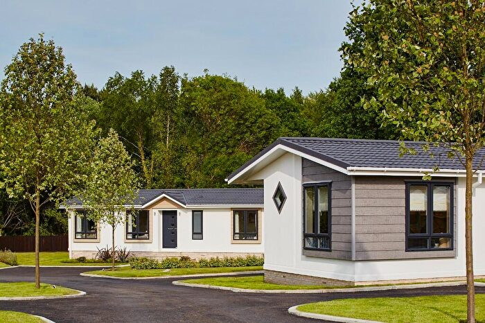 2 Bedroom Park Home For Sale In St Regis Park, Bassetsbury Lane, High Wycombe, Buckinghamshire, HP11