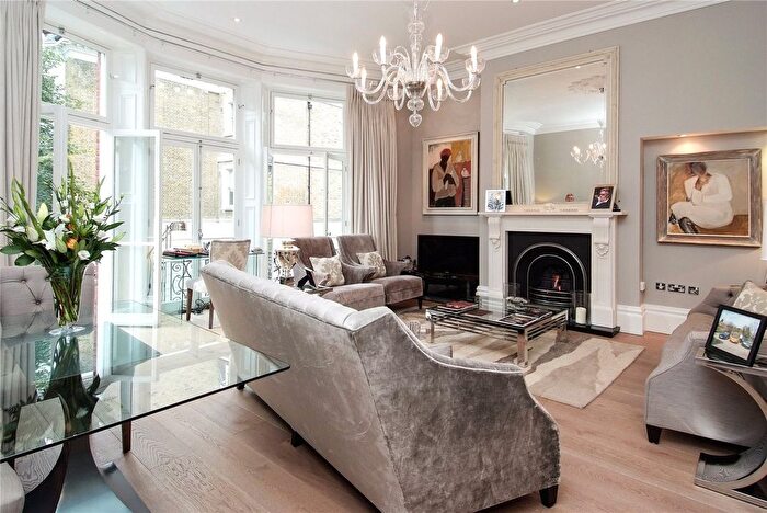 2 Bedroom Flat To Rent In Gledhow Gardens, London, SW5