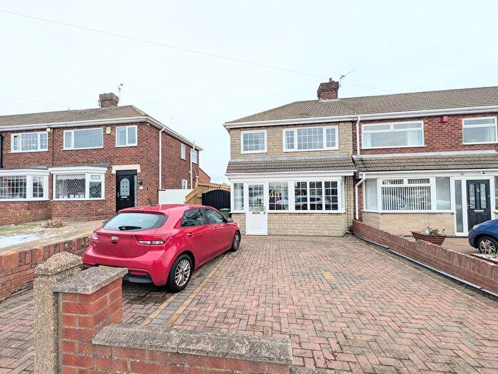 3 Bedroom End Of Terrace House For Sale In Penshurst Road, Cleethorpes, DN35
