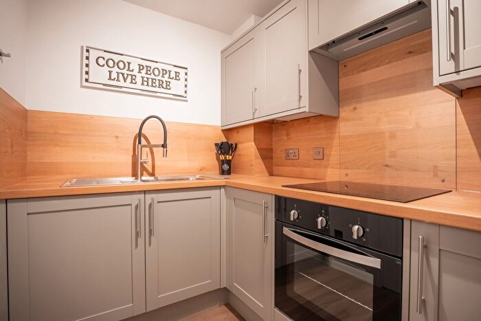 2 Bedroom Flat To Rent In Otago Street, Glasgow, G12