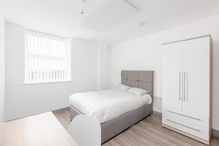 1 Bedroom Flat To Rent In , Leeds Road, Castleford, WF10