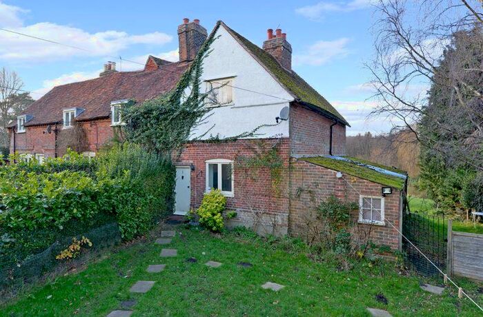 2 Bedroom Cottage To Rent In Westbrook Hill, Elstead, GU8