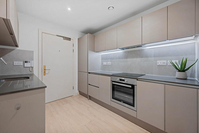 2 Bedroom Apartment To Rent In Southernhay Gardens, Exeter, EX1