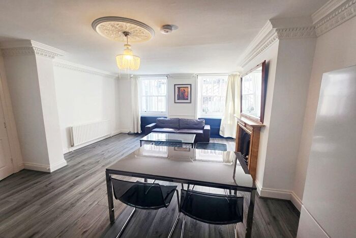 2 Bedroom Flat To Rent In York Street, Marylebone, London, W1U