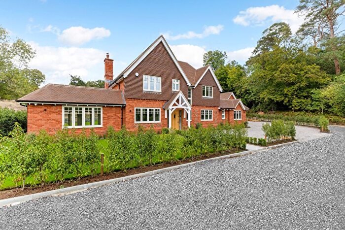 6 Bedroom Detached House For Sale In Arkell Lane, Farnham, GU10