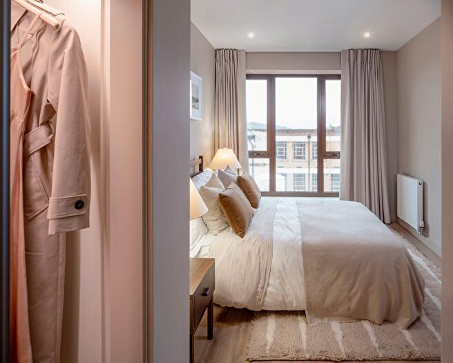 2 Bedroom Flat To Rent In Grenan Square, Greenford, UB6