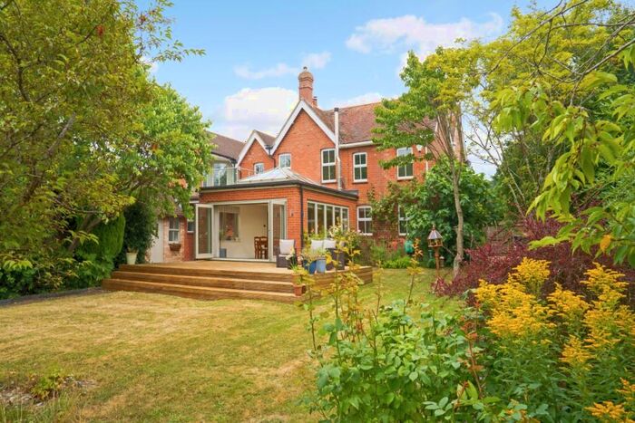 5 Bedroom House To Rent In Grove Bridge Wantage, OX12