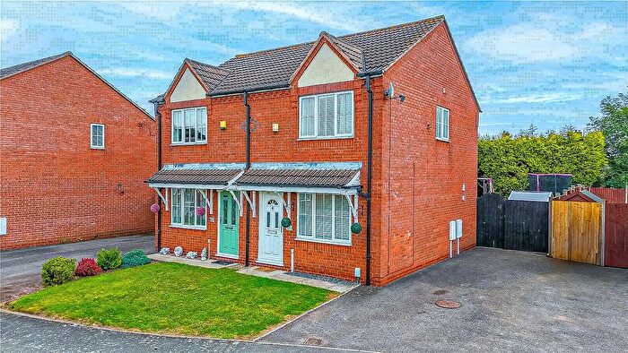2 Bedroom Detached House For Sale In Birchwood Avenue, Dordon, Tamworth, Warwickshire, B78