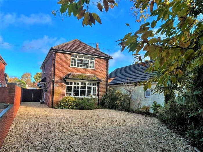 3 Bedroom Detached House For Sale In Park Lane, Marchwood, Southampton, SO40