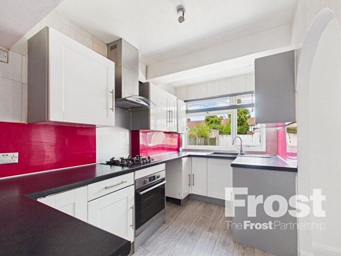 3 Bedroom End Of Terrace House To Rent In Rochester Avenue, Feltham, TW13