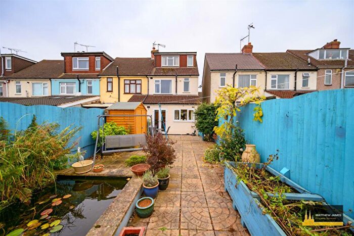 3 Bedroom End Of Terrace House For Sale In Elgar Road, Coventry *Three Double Bedrooms **, CV6