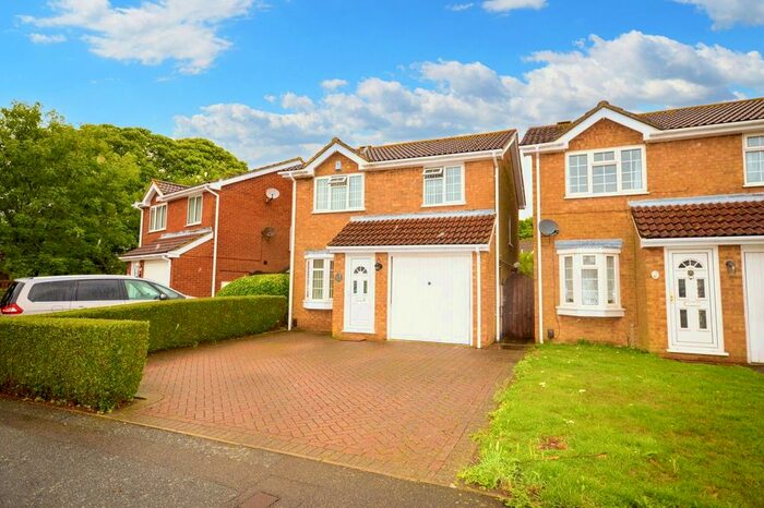 3 Bedroom Detached House To Rent In Naseby Avenue, Folkestone, CT20