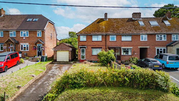 3 Bedroom Semi-Detached House For Sale In Dellands, Overton, Basingstoke, RG25