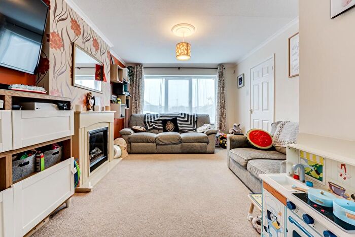 3 Bedroom Property For Sale In Miller Close, Kettering, NN15