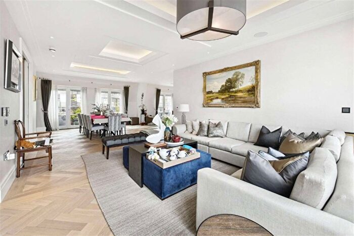 3 Bedroom Flat To Rent In Drake House, Marsham Street, SW1P