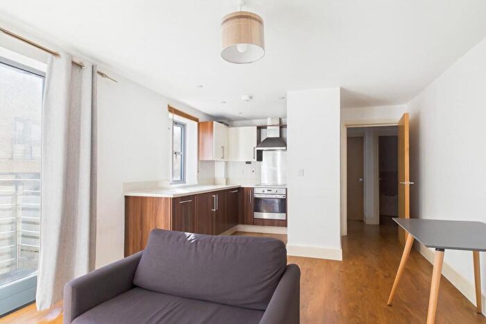2 Bedroom Flat For Sale In Coopers Yard, Hitchin, Hertfordshire, SG5