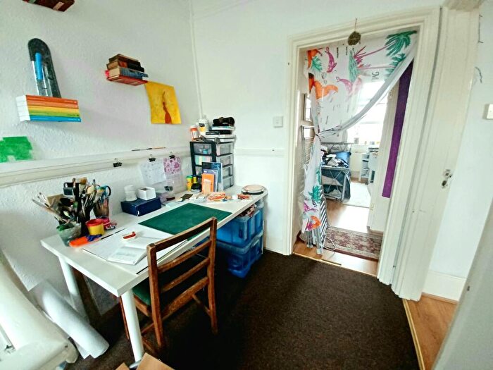 5 Bedroom Flat To Rent In Hornsey Road, Holloway, N7