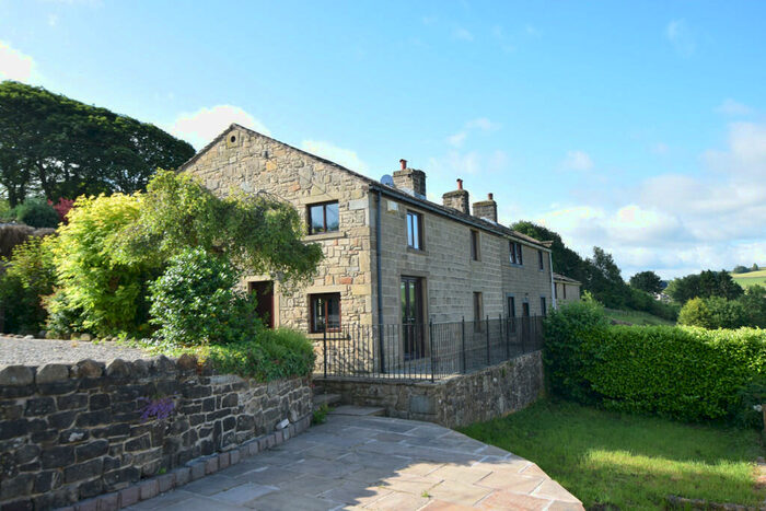 3 Bedroom Cottage To Rent In Hide Cottage A Lane Top, Winewall, Colne, , Uk, BB8
