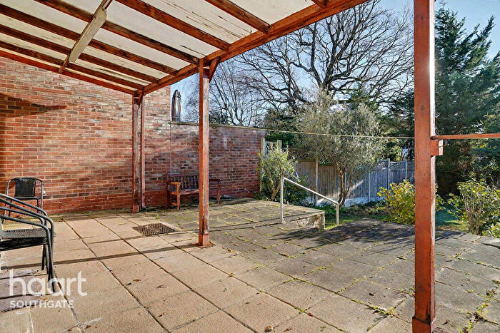 3 Bedroom Semi Detached House For Sale In Chaseville Park Road, London, N21