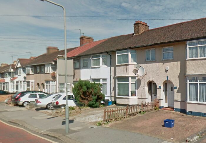 3 Bedroom Terraced House To Rent In Wards Rdilford, Ilford, IG2