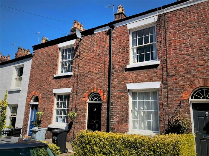 2 Bedroom Terraced House To Rent In High Street, Macclesfield, SK11