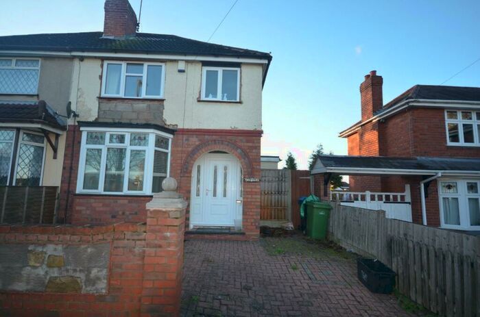 3 Bedroom House To Rent In Tower Street, Sedgley, DY3