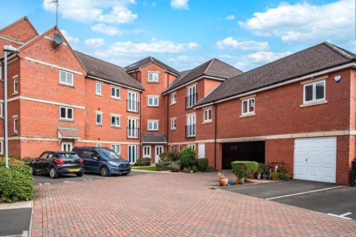 2 Bedroom Apartment For Sale In Marshall Crescent, Stourbridge, West Midlands, DY8