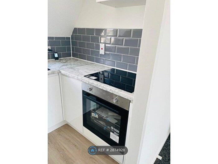 2 Bedroom Flat To Rent In Wheatsheaf Court, Colchester, CO1