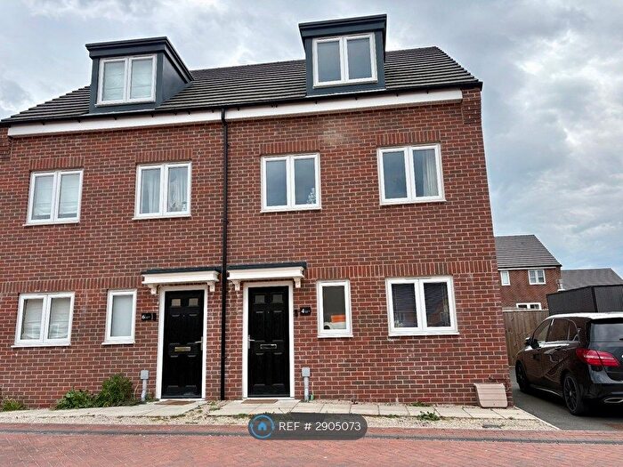 3 Bedroom Semi-Detached House To Rent In Southwaite Grove, Leeds, LS14