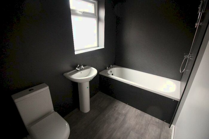 2 Bedroom Flat To Rent In Dilston Road, Newcastle Upon Tyne, NE4