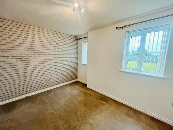 2 Bedroom Apartment To Rent In Kenneth Close, Prescot, Merseyside, L34