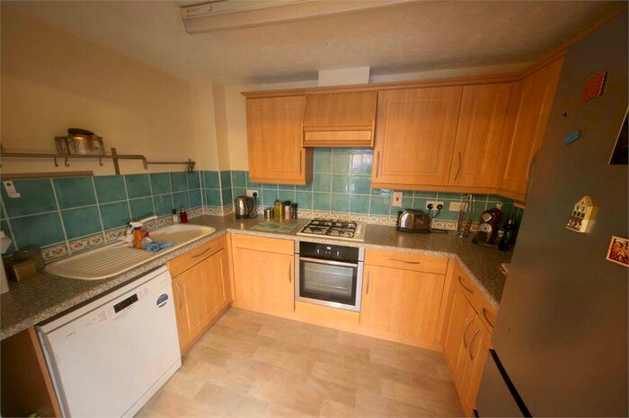 2 Bedroom Apartment To Rent In Grasholm Way, Slough, Berkshire, SL3