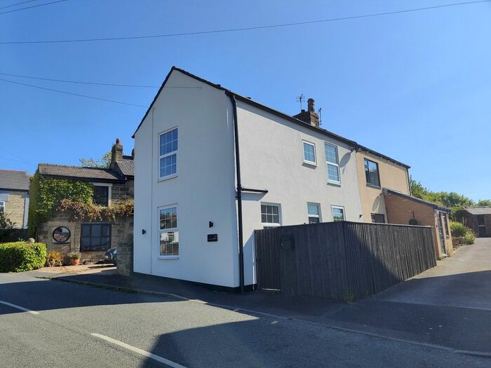 3 Bedroom Semi-Detached House To Rent In Long Causeway, Stanley, Wakefield, West Yorkshire, WF3