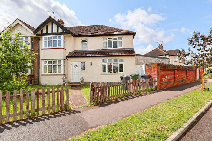 5 Bedroom Semi-Detached House For Sale In Ruston Avenue, Surbiton, KT5