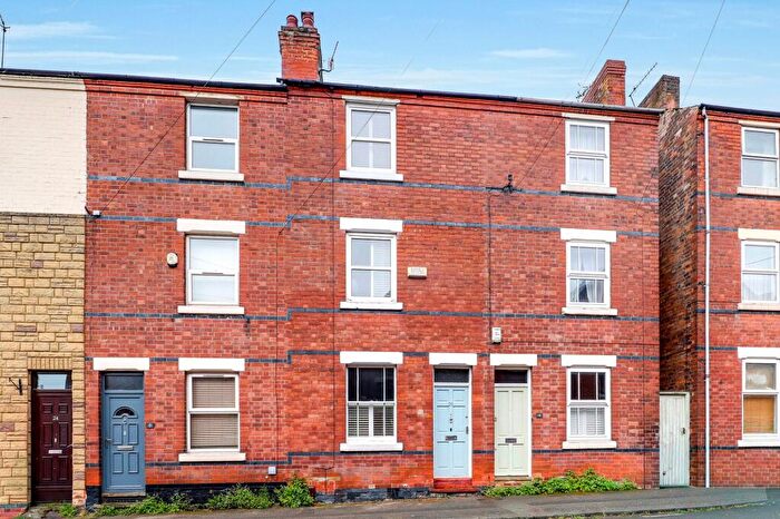 3 Bedroom Terraced House For Sale In Mansfield Street, Nottingham, NG5