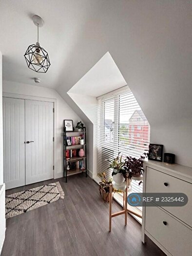 2 Bedroom Flat To Rent In Marigold House, Rugby, CV21