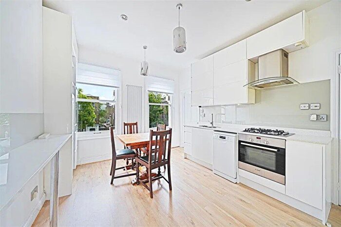 2 Bedroom Flat To Rent In Penn Road, Holloway, N7